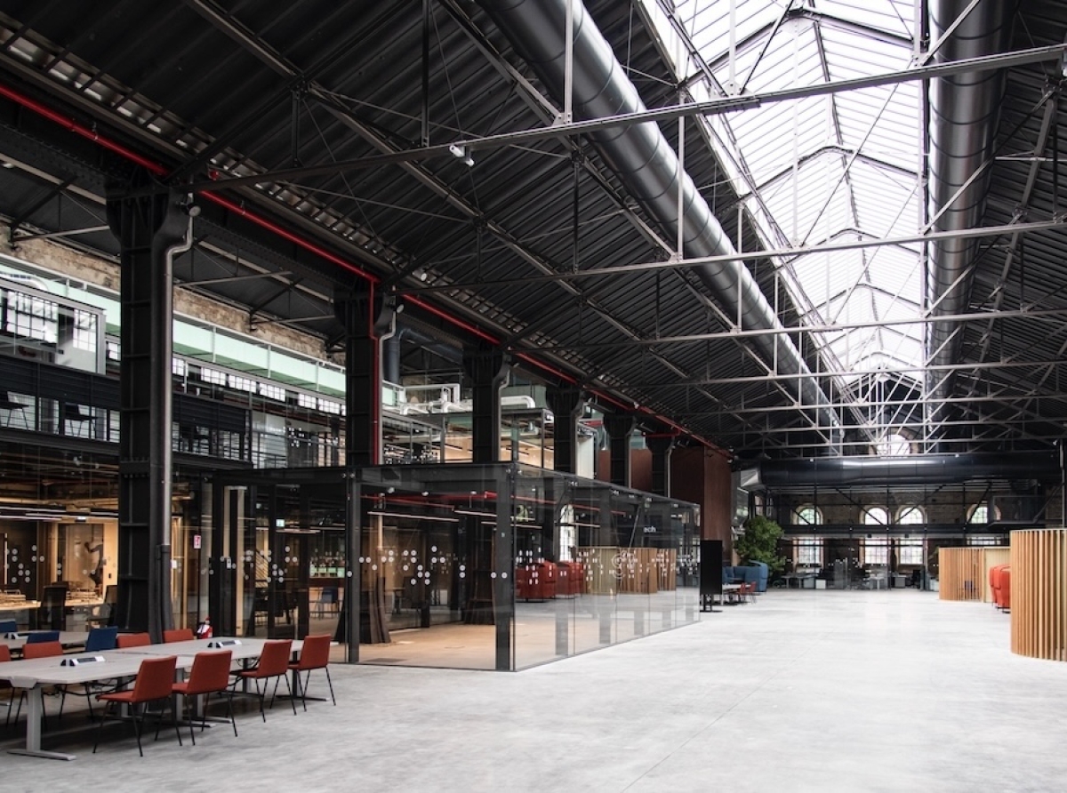 Visioni Quantiche e Sogni Elettrici: alle OGR Torino l’arte si fonde con la tecnologia