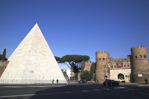 Il restauro della Piramide di Caio Cestio vincitore dell'Europa Nostra Awards